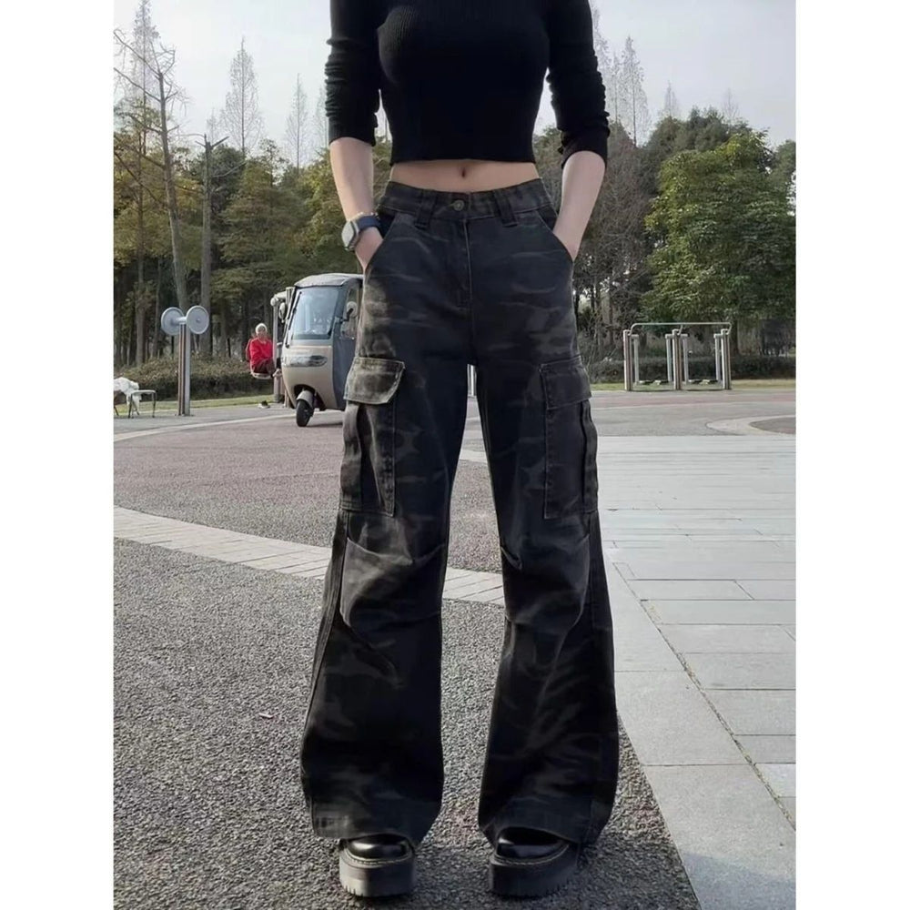 Photo: Women's Camo Cargo Trousers in Cotton | Seoden London