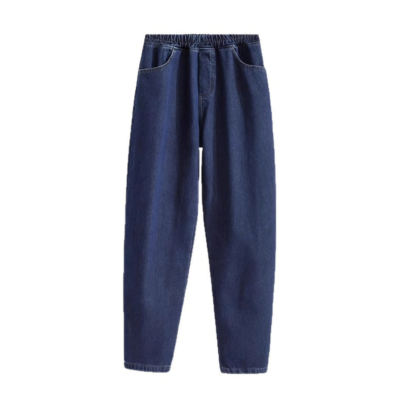 Photo: Women's Plus Size Relaxed Tapered Jeans | Seoden London
