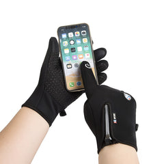 Photo: Everyday Touchscreen Fleece Gloves | Seoden London — view 2