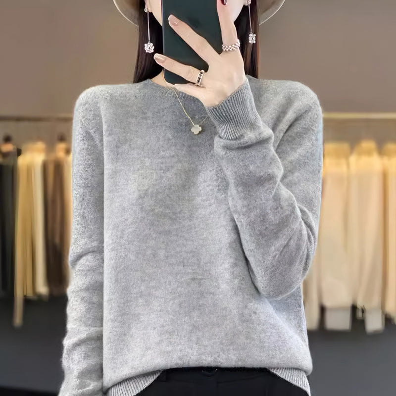 Photo: Women's Fitted Pure Wool Jumper | Seoden London