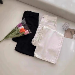 Photo: Women's Plus Size Wide Leg Jeans | Seoden London — view 3